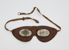 EARLY TWENTIETH-CENTURY EXPLORER'S SNOW GOGGLES