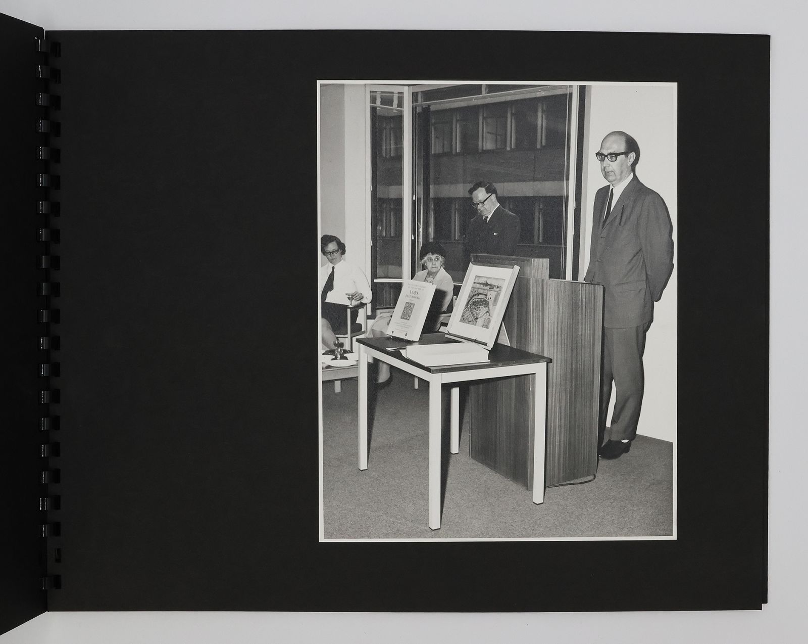 A PHOTOGRAPH ALBUM RECORDING THE OCCASION OF HE CEREMONY TO MARK THE RETIREMENT OF SIR BRYNMOR JONES ON THE 30th JUNE 1972; WITH TWO OF THE GIFTS PRESENTED TO JONES AT THE CEREMONY: A FRAMED HAND-COLOURED MAP BY WENCESLAUS HOLLAR OF HULL (c. 1642) AND A COPY OF THE VICTORIA HISTORY OF THE COUNTY OF YORK, EAST RIDING VOL. 1. -  image 4