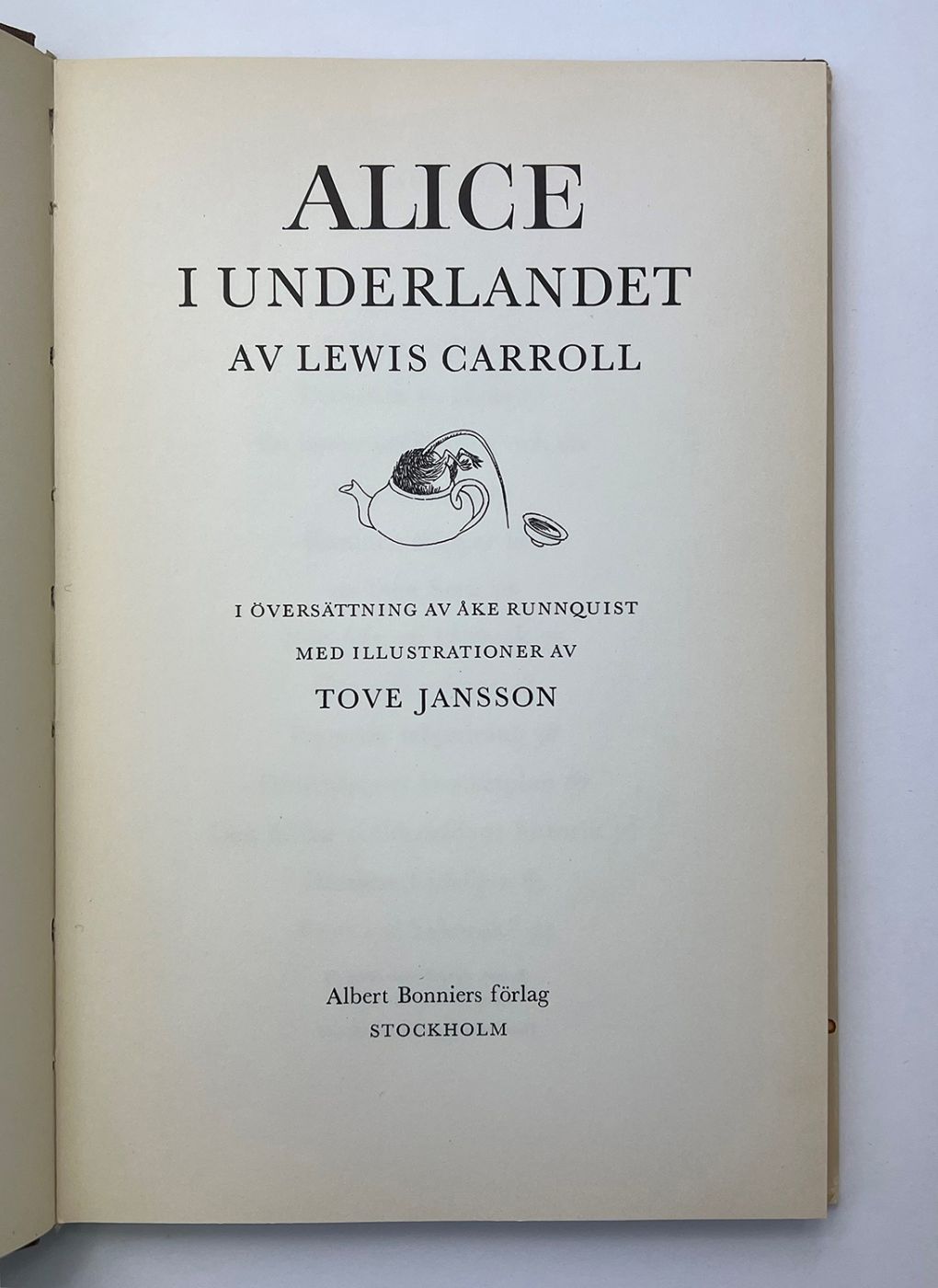 ALICE I UNDERLANDET -  image 4