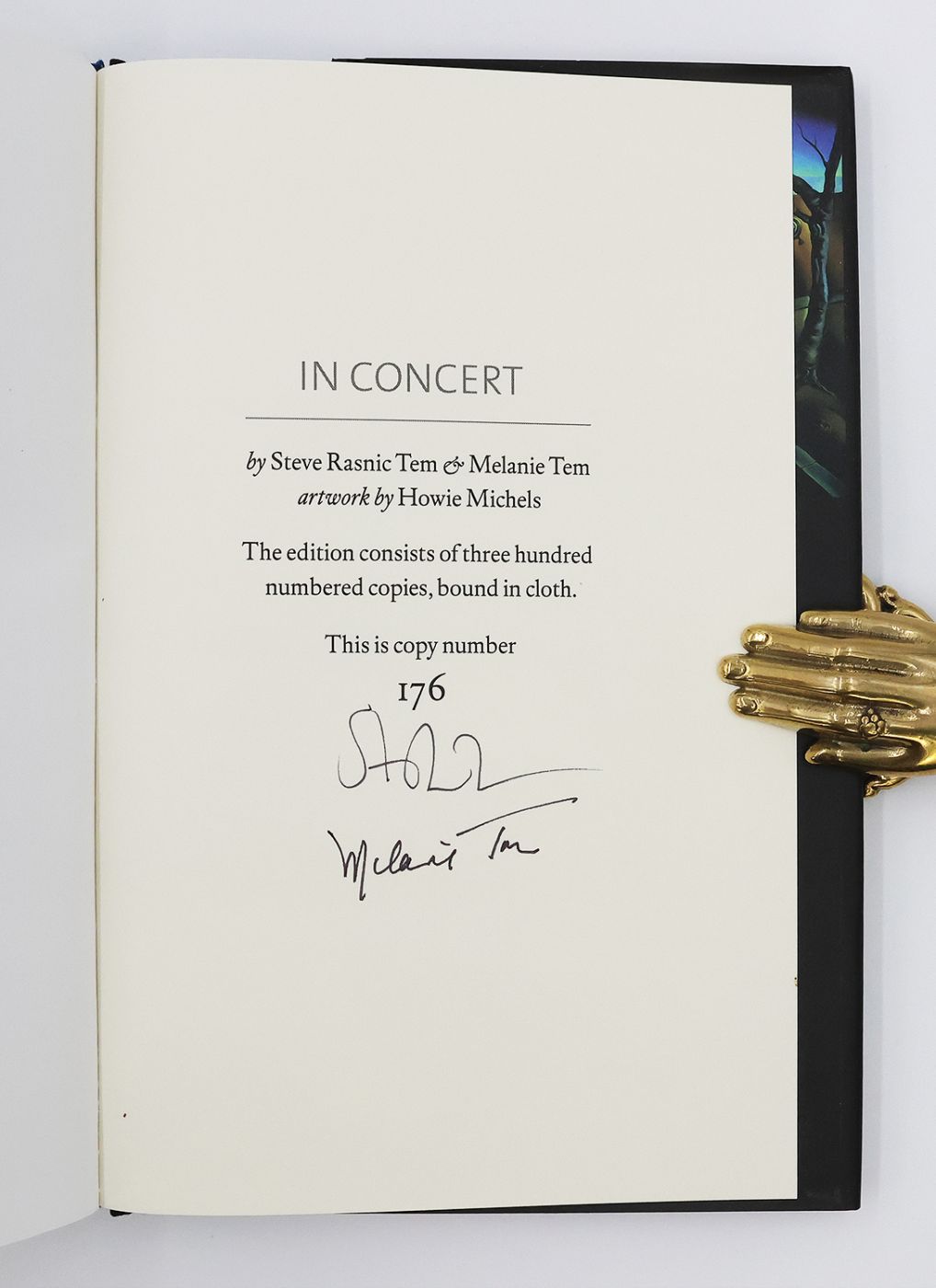 IN CONCERT: THE COLLECTED SPECULATIVE FICTION -  image 2