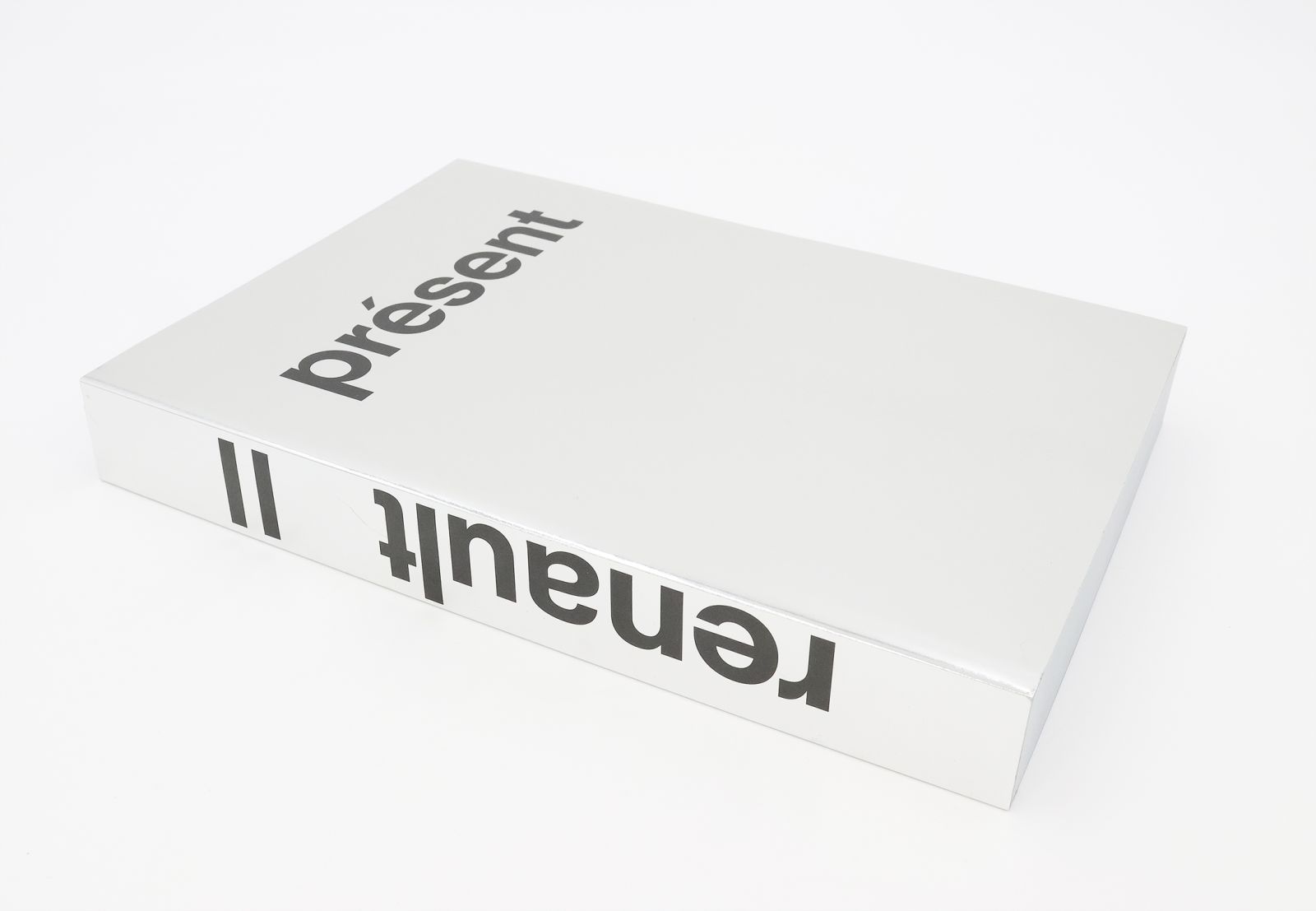 RENAULT = PRESENT -  image 2