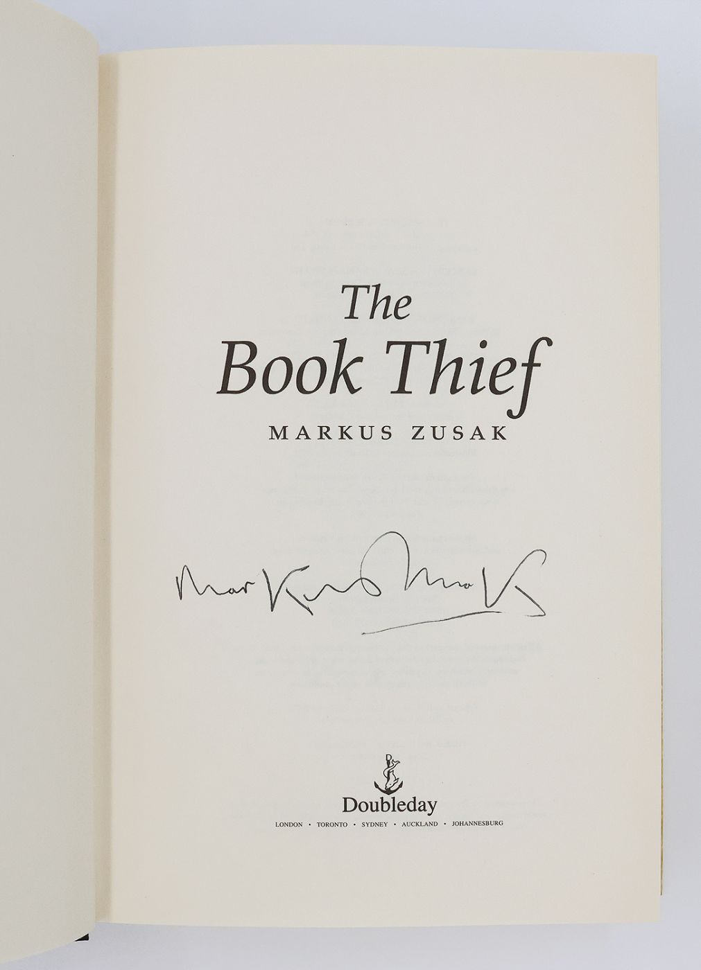 THE BOOK THIEF -  image 4
