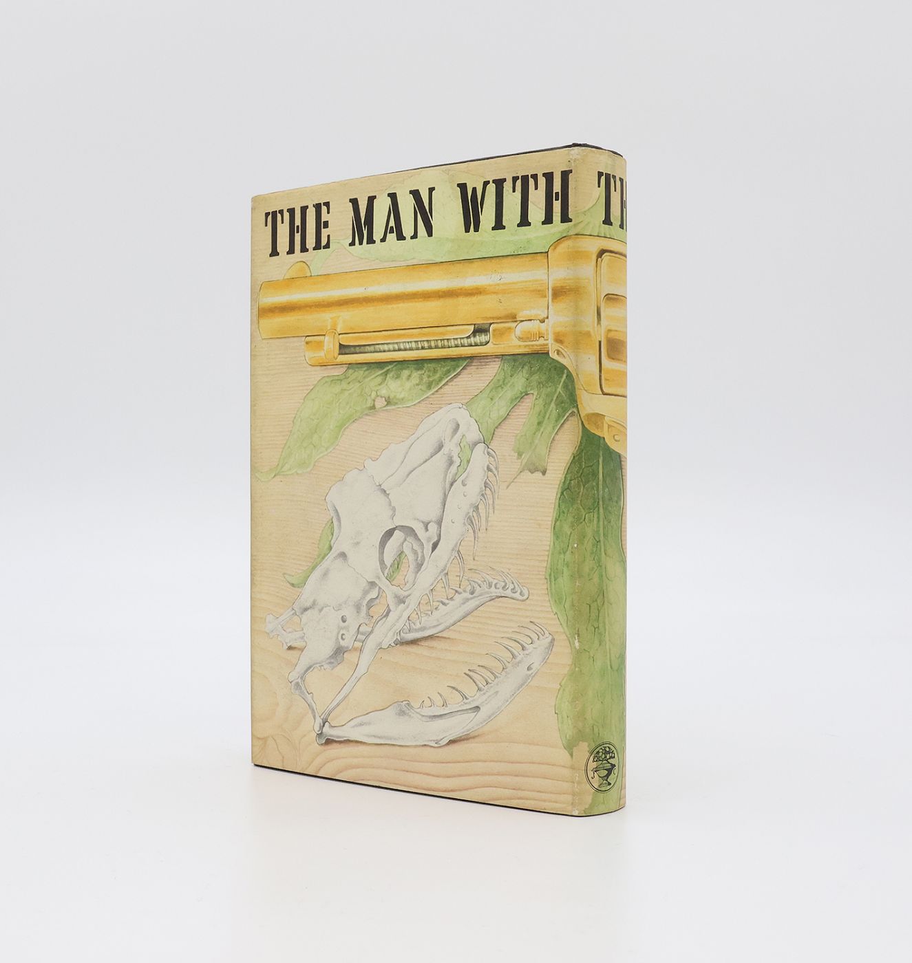 THE MAN WITH THE GOLDEN GUN -  image 3