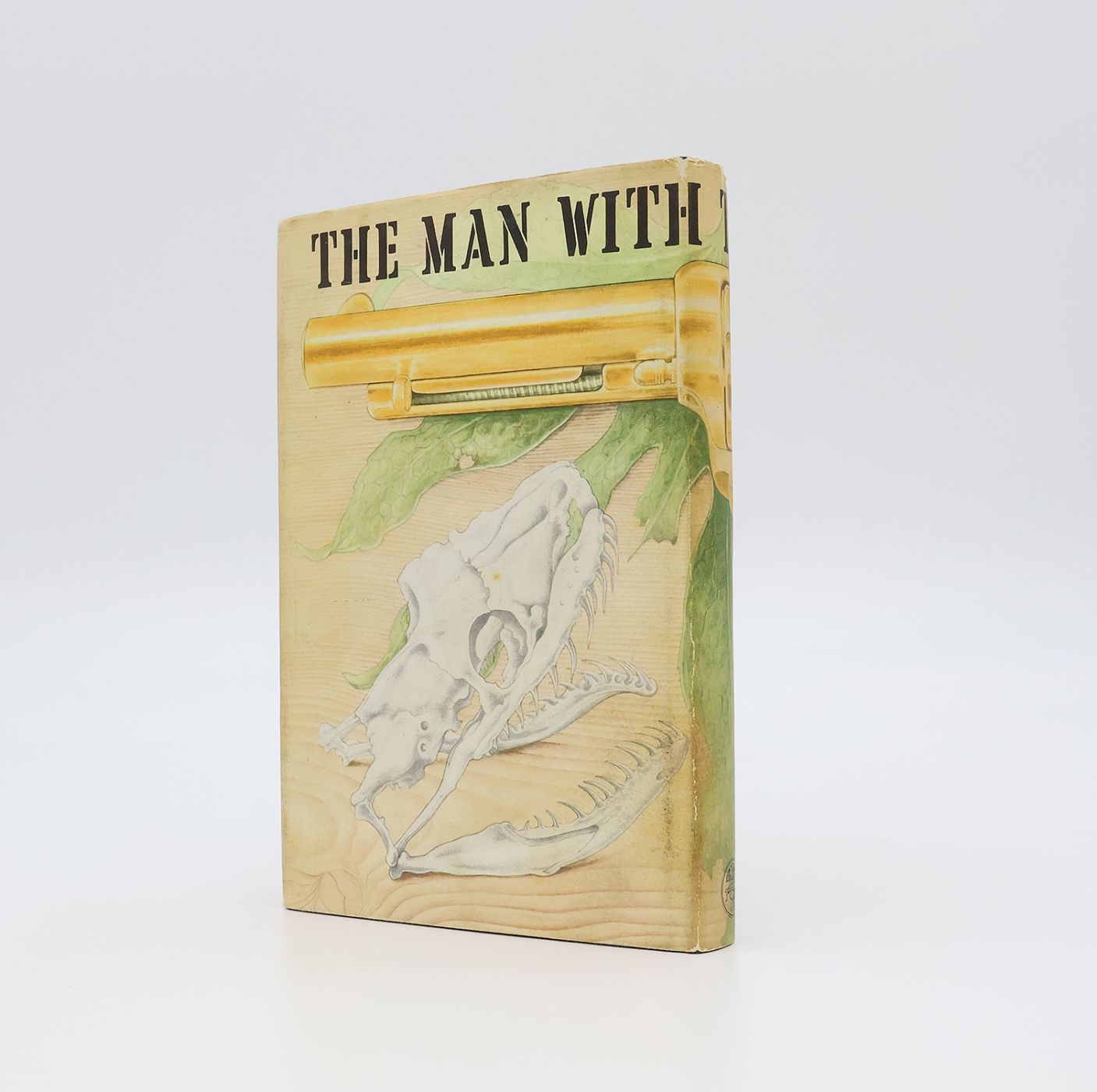 THE MAN WITH THE GOLDEN GUN -  image 3