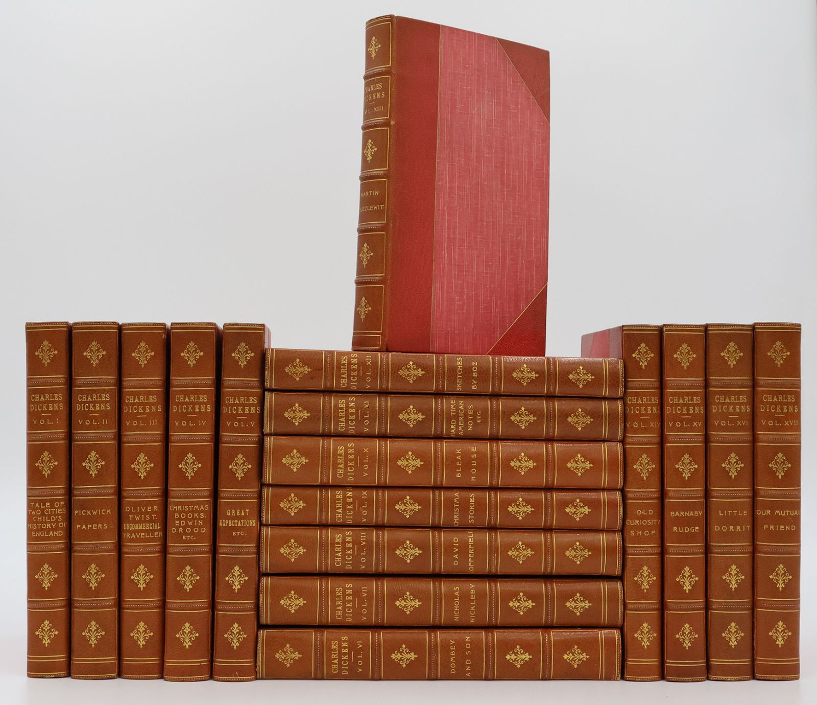 THE WORKS: A TALE OF TWO CITIES; A CHILD'S HISTORY OF ENGLAND; PICKWICK PAPERS; OLIVER TWIST; UNCOMMERCIAL TRAVELLER; GREAT EXPECTATIONS; DOMBEY AND SON; NICHOLAS NICKLEBY; DAVID COPPERFIELD; CHRISTMAS STORIES; CHRISTMAS BOOKS; THE MYSTERY OF EDWIN DROOD; BLEAK HOUSE; HARD TIMES; AMERICAN NOTES; SKETCHES BY BOZ; MARTIN CHUZZLEWIT; OLD CURIOSITY SHOP; BARNABY RUDGE; LITTLE DORRIT; OUR MUTUAL FRIEND. -  image 2