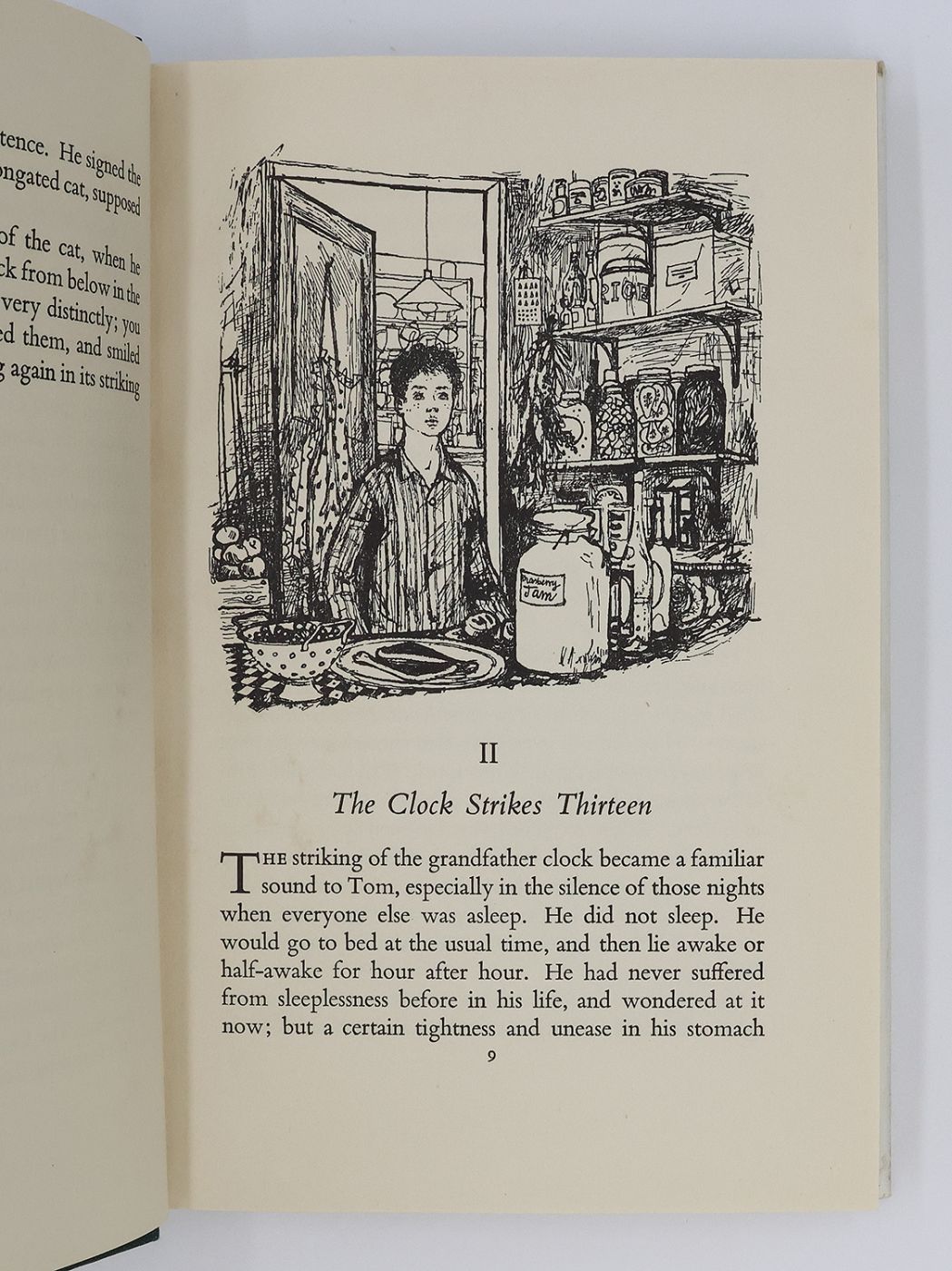 TOM'S MIDNIGHT GARDEN -  image 4