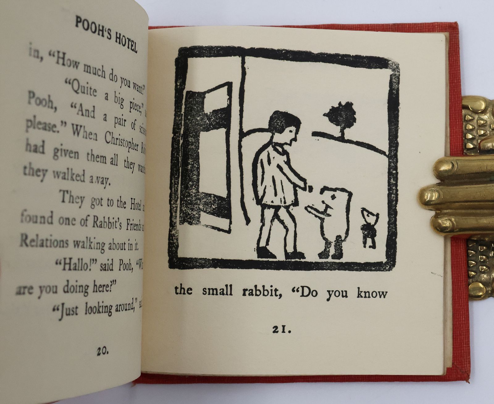 WINNIE THE POOH'S HOTEL -  image 4
